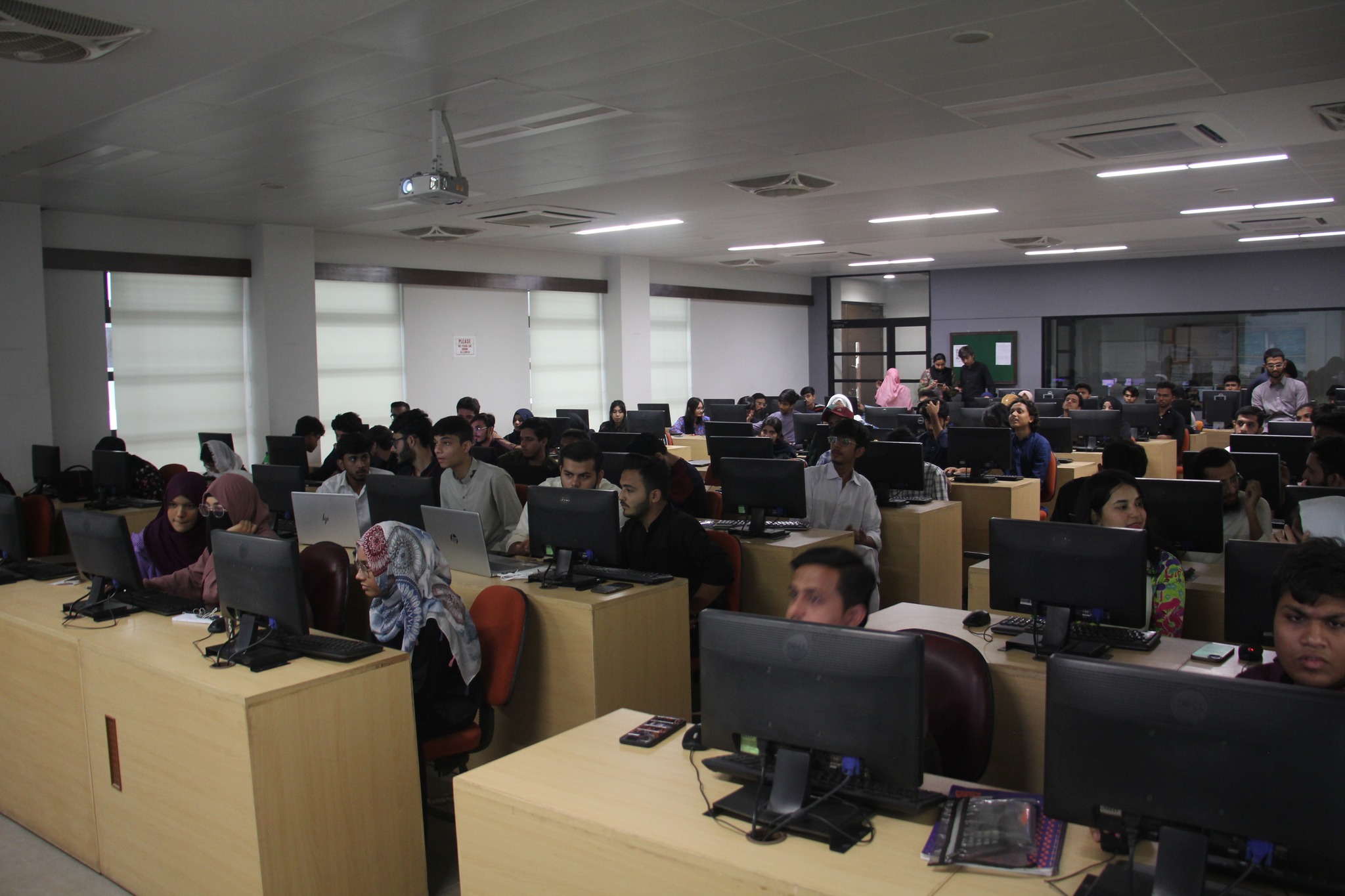 ARDUINO WORKSHOP: EMPOWERING LCA PROJECTS THROUGH PROGRAMMING